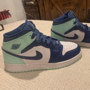 Air Jordan 1 Mid Mystic Navy Mint Foam Blue Mint 554724-413 US 7 MENS